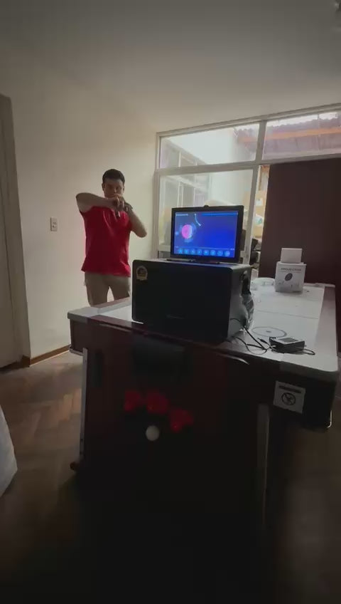 Parlante 14.1” con Pantalla Touch, Android y 2 Micrófonos – Karaoke profesional y entretenimiento total